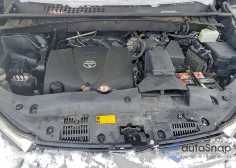 2019 Toyota Highlander Le from USA, damaged, VIN 5TDBZRFHXKS974987